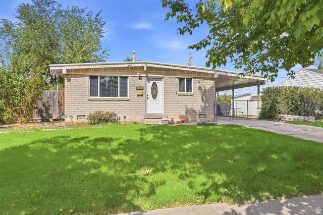 1994 W CHAMPAGNE AVE, Taylorsville, UT 84129