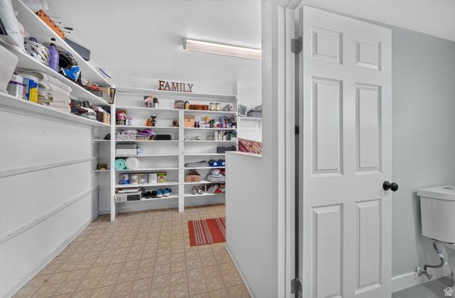 1994 W CHAMPAGNE AVE, Taylorsville, UT 84129