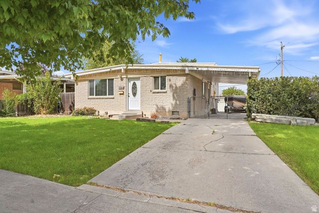 1994 W CHAMPAGNE AVE, Taylorsville, UT 84129