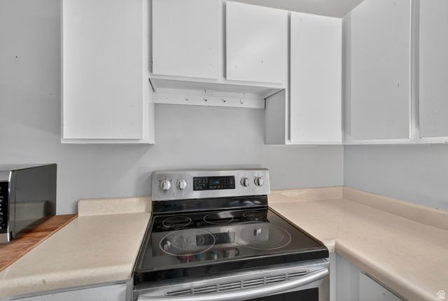 1994 W CHAMPAGNE AVE, Taylorsville, UT 84129