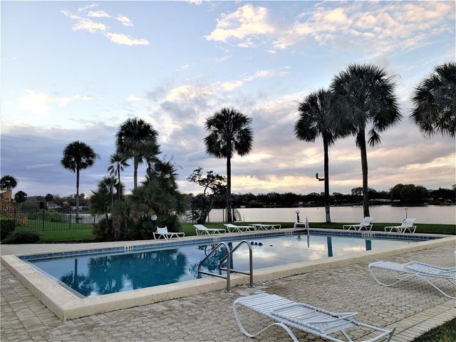 1920 E EDGEWOOD DRIVE J5, Lakeland, FL 33803