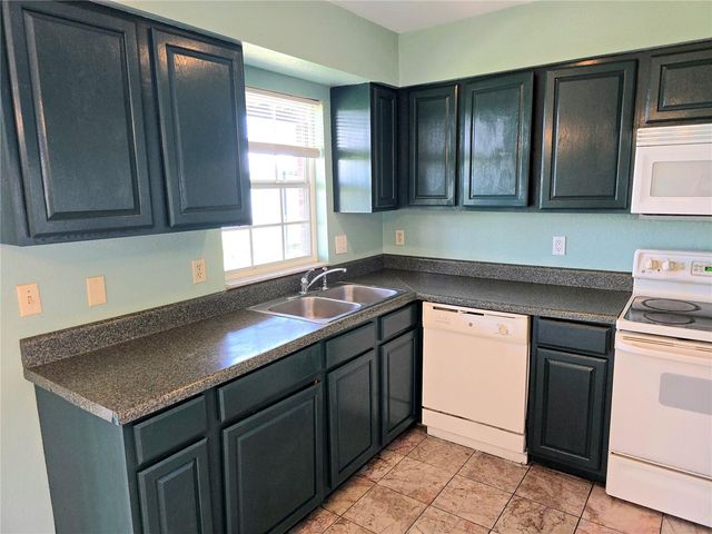 1920 E EDGEWOOD DRIVE J5, Lakeland, FL 33803