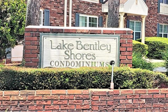 1920 E EDGEWOOD DRIVE J5, Lakeland, FL 33803