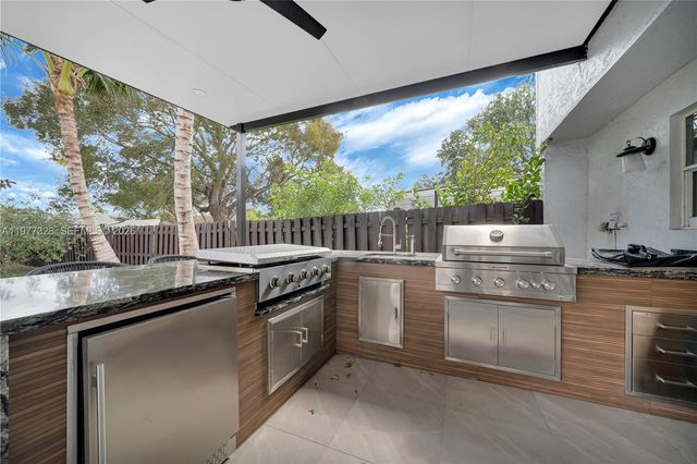 14531 SW 127th Ct, Miami, FL 33186