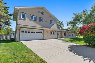 227 S Walnut Lane, Schaumburg, IL 60193