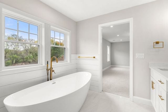 13 Whitman Circle 13, Bellingham, MA 02019