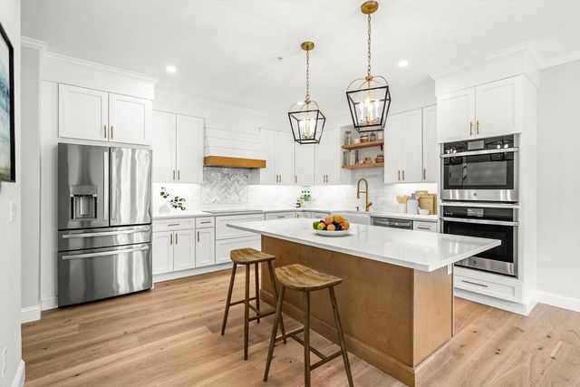 13 Whitman Circle 13, Bellingham, MA 02019