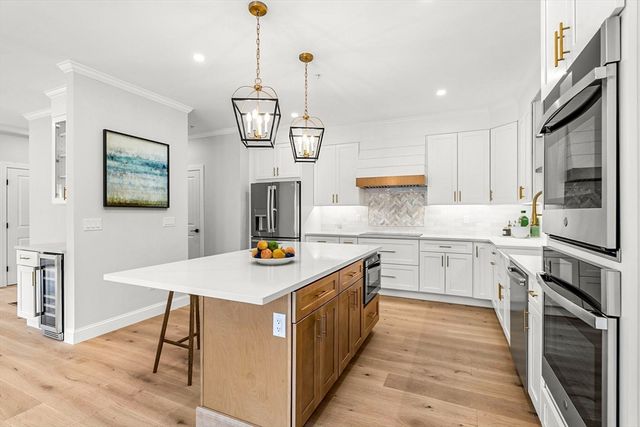13 Whitman Circle 13, Bellingham, MA 02019