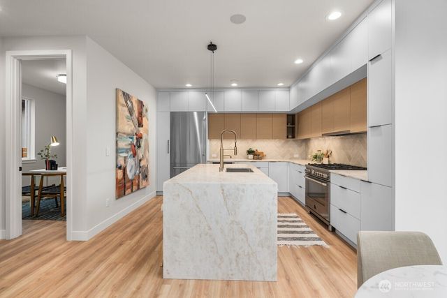 1506 6th Street W, Kirkland, WA 98033