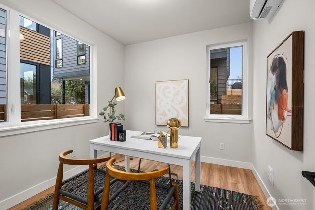 1506 6th Street W, Kirkland, WA 98033