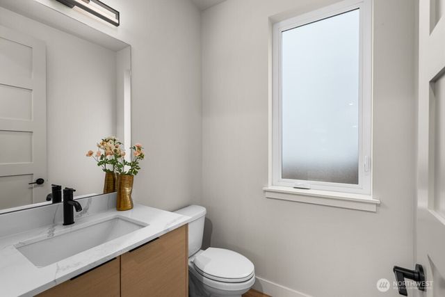 1506 6th Street W, Kirkland, WA 98033