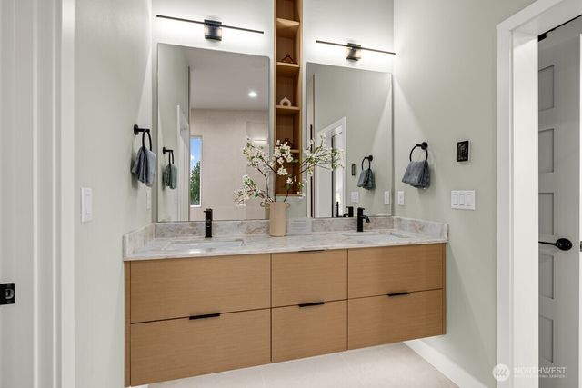 1506 6th Street W, Kirkland, WA 98033