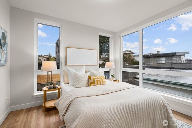 1506 6th Street W, Kirkland, WA 98033