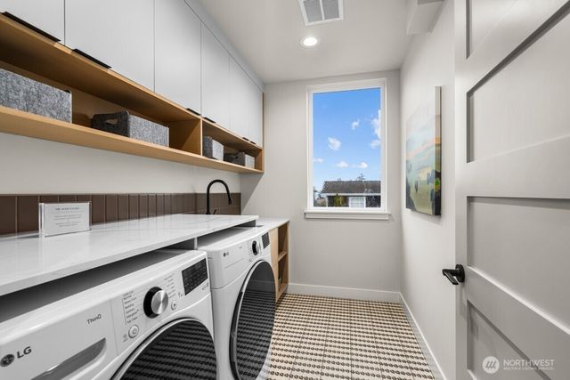 1506 6th Street W, Kirkland, WA 98033