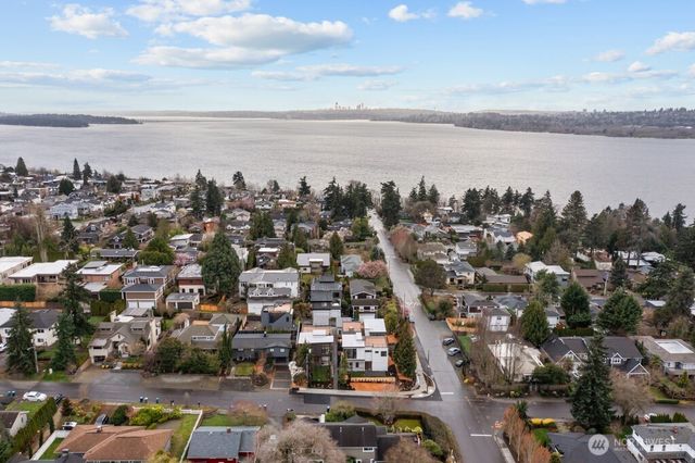 1506 6th Street W, Kirkland, WA 98033