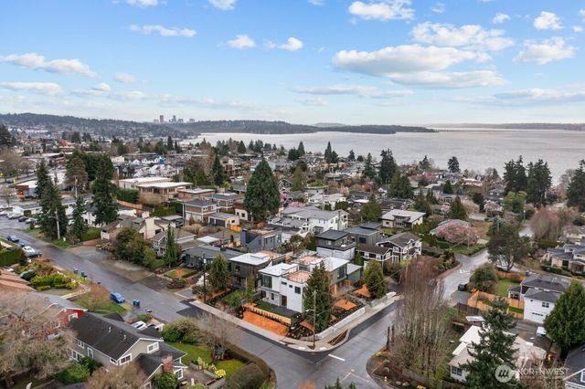 1506 6th Street W, Kirkland, WA 98033