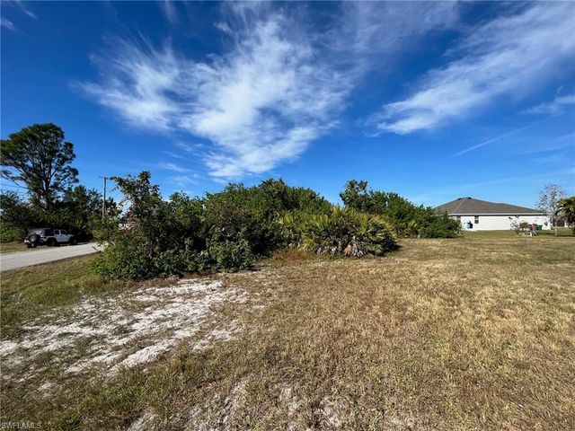 2525 SW 1st TER, Cape Coral, FL 33991