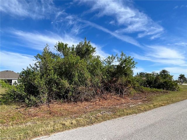 2525 SW 1st TER, Cape Coral, FL 33991