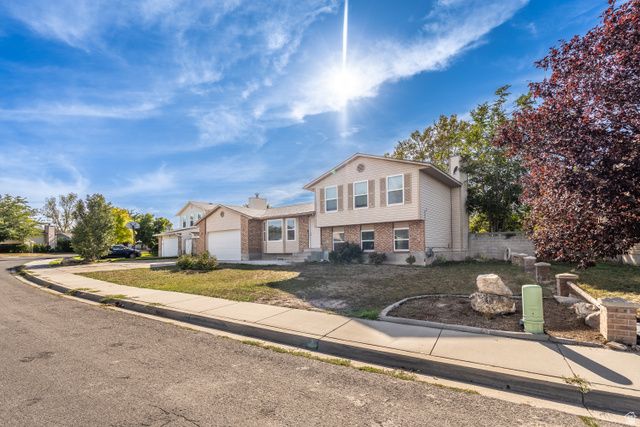 3816 S PHEASANT GLEN DR, West Valley City, UT 84120