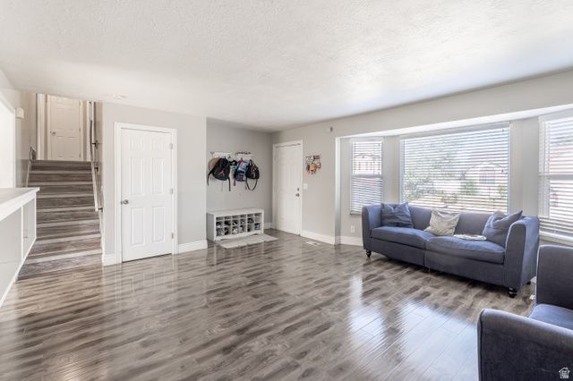 3816 S PHEASANT GLEN DR, West Valley City, UT 84120