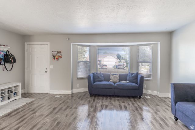 3816 S PHEASANT GLEN DR, West Valley City, UT 84120