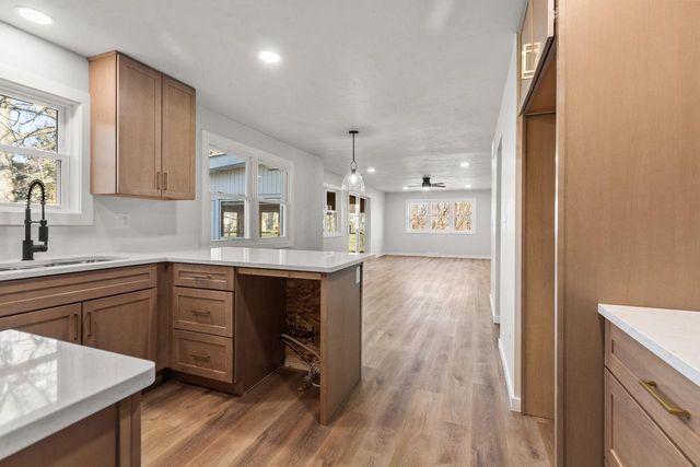 1645 CRESTVIEW DRIVE, Oshkosh, WI 54904