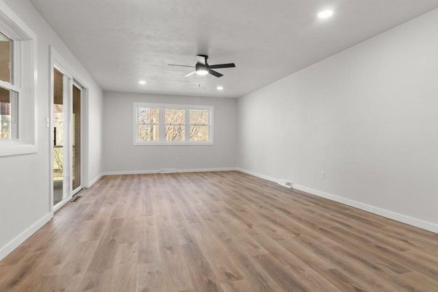 1645 CRESTVIEW DRIVE, Oshkosh, WI 54904