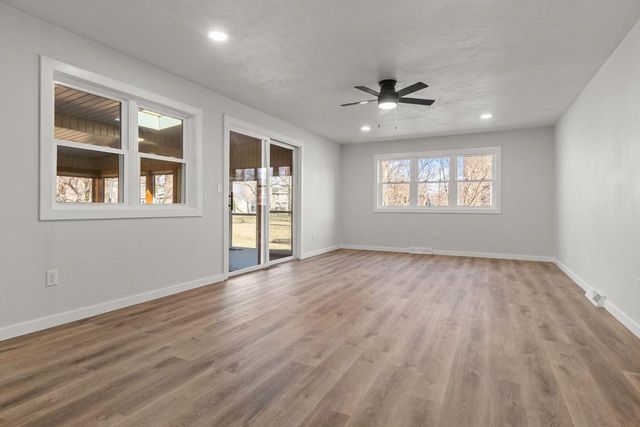 1645 CRESTVIEW DRIVE, Oshkosh, WI 54904