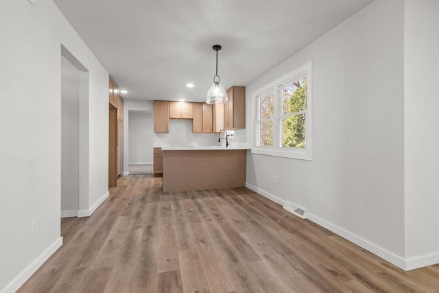 1645 CRESTVIEW DRIVE, Oshkosh, WI 54904