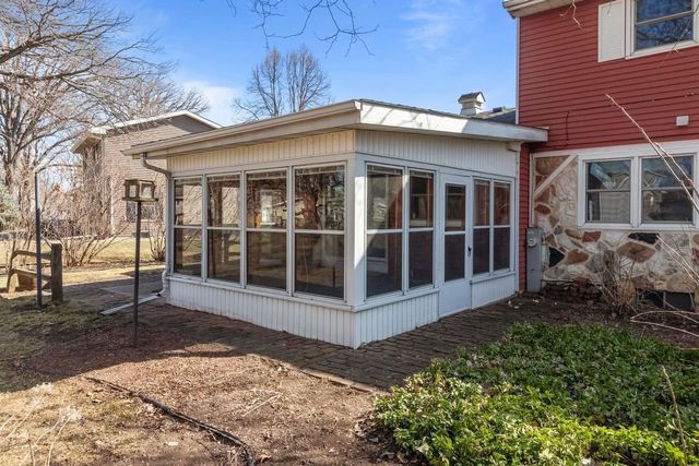 1645 CRESTVIEW DRIVE, Oshkosh, WI 54904