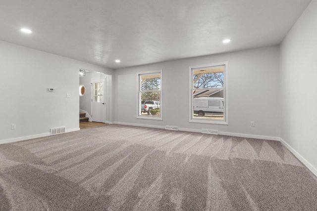 1645 CRESTVIEW DRIVE, Oshkosh, WI 54904