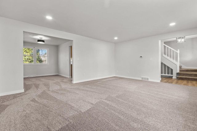 1645 CRESTVIEW DRIVE, Oshkosh, WI 54904