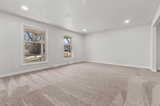 1645 CRESTVIEW DRIVE, Oshkosh, WI 54904