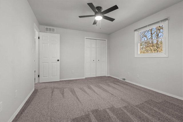 1645 CRESTVIEW DRIVE, Oshkosh, WI 54904