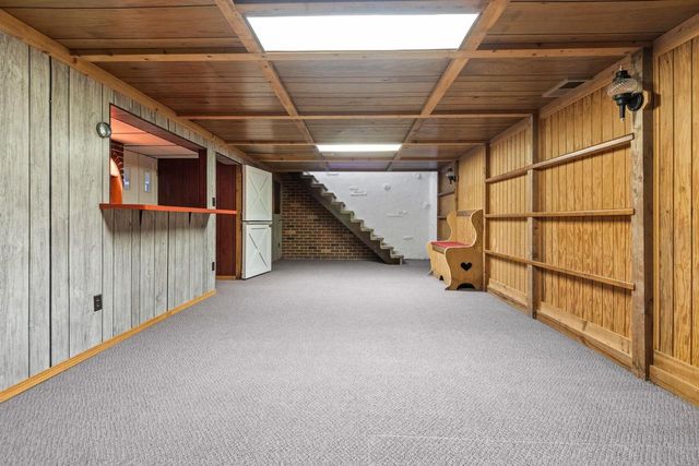 1645 CRESTVIEW DRIVE, Oshkosh, WI 54904