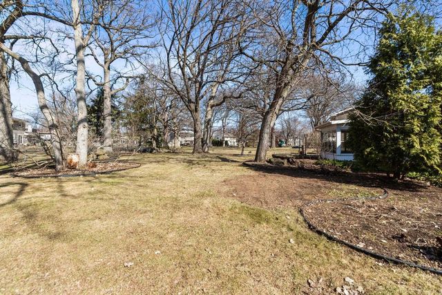 1645 CRESTVIEW DRIVE, Oshkosh, WI 54904