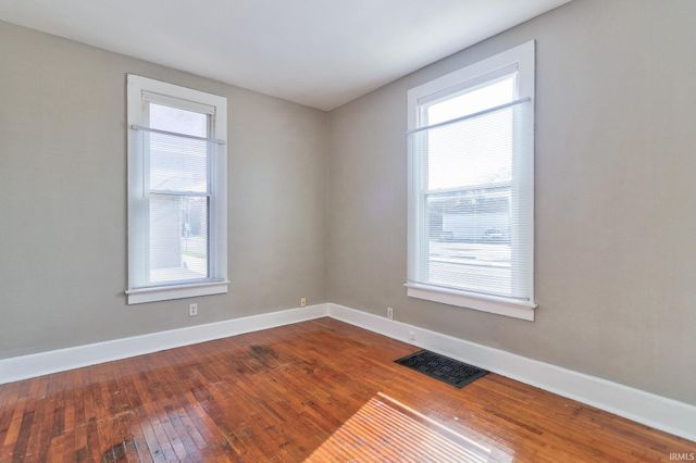 900 E Walnut Street, Evansville, IN 47713