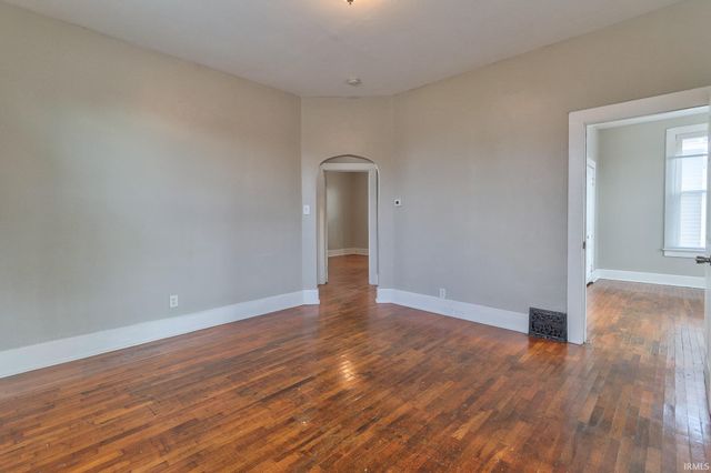 900 E Walnut Street, Evansville, IN 47713