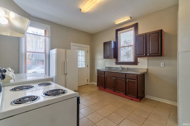 900 E Walnut Street, Evansville, IN 47713