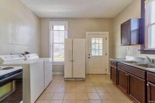 900 E Walnut Street, Evansville, IN 47713