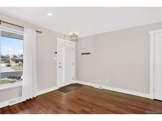 6174 S Fairfield St, Littleton, CO 80120