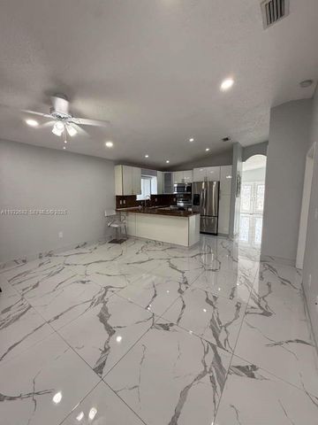 8701 NW 109th Ter 0, Hialeah Gardens, FL 33018