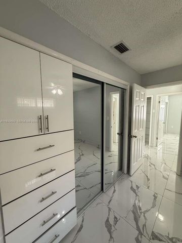 8701 NW 109th Ter 0, Hialeah Gardens, FL 33018