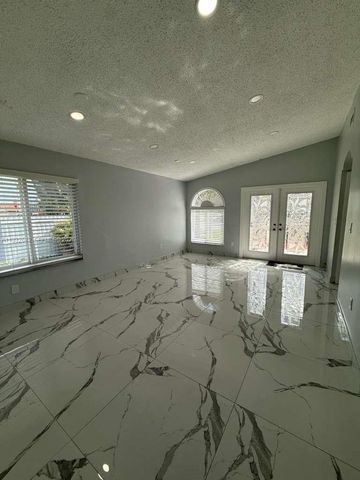 8701 NW 109th Ter 0, Hialeah Gardens, FL 33018