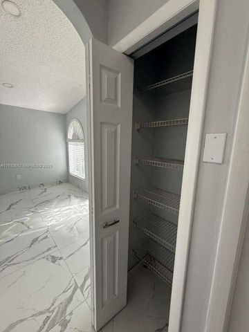 8701 NW 109th Ter 0, Hialeah Gardens, FL 33018