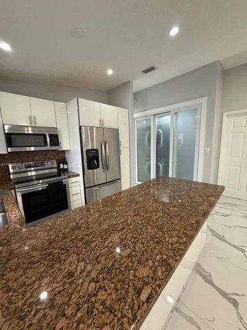 8701 NW 109th Ter 0, Hialeah Gardens, FL 33018