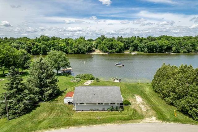 9093 N Arrowhead Shores Road, Edgerton, WI 53524