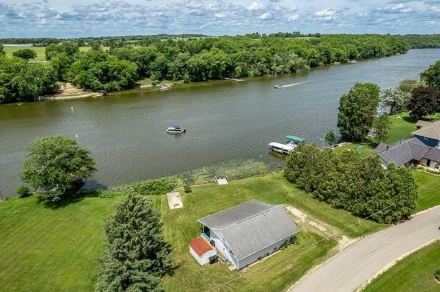 9093 N Arrowhead Shores Road, Edgerton, WI 53524
