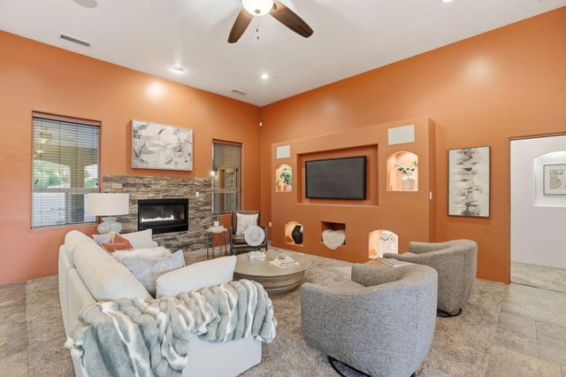 1202 Gabaldon Road NW, Albuquerque, NM 87104