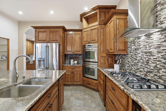 1202 Gabaldon Road NW, Albuquerque, NM 87104